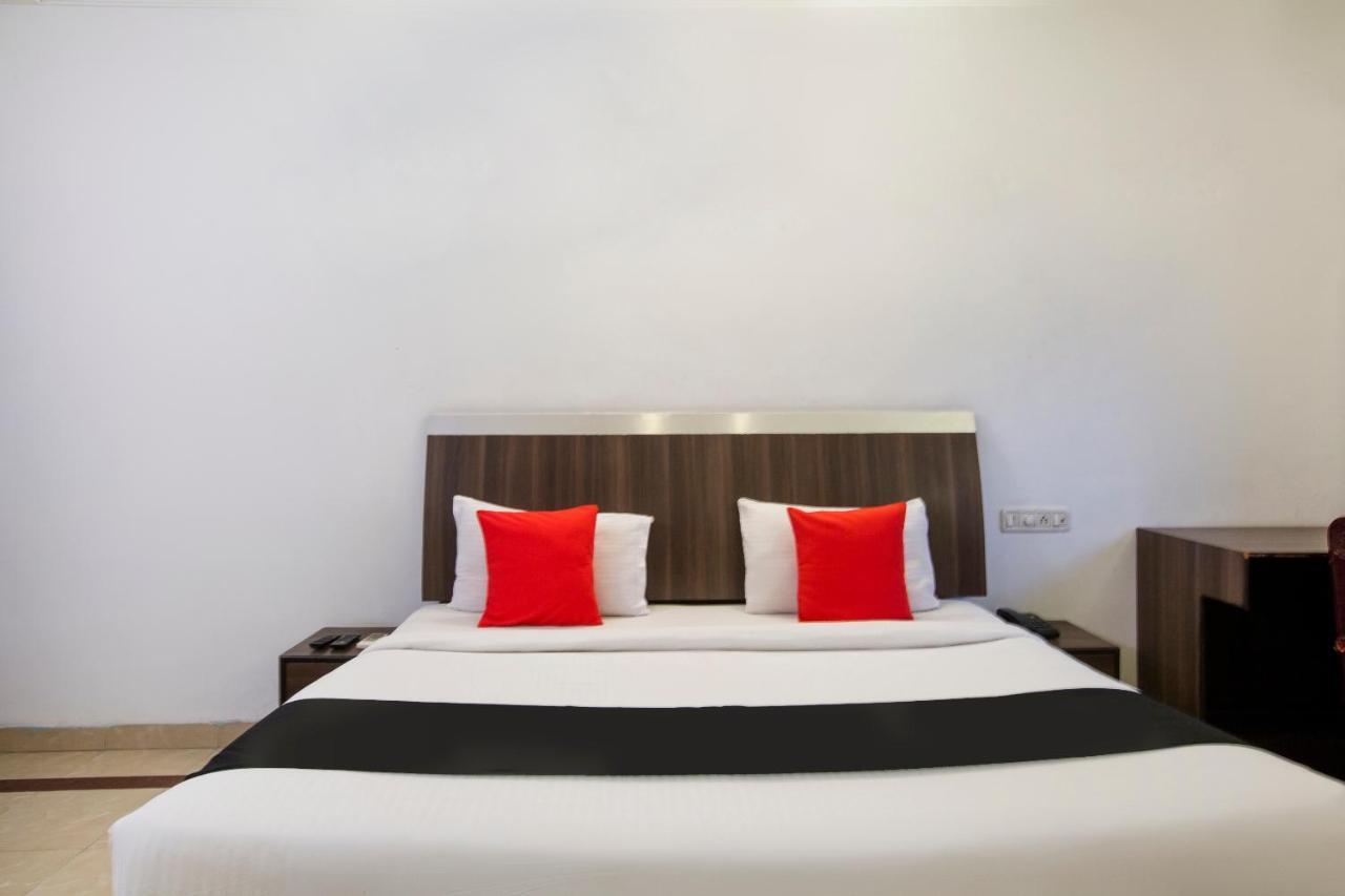 Capital O 69831 Hotel Mount Heera Ченнаи Экстерьер фото