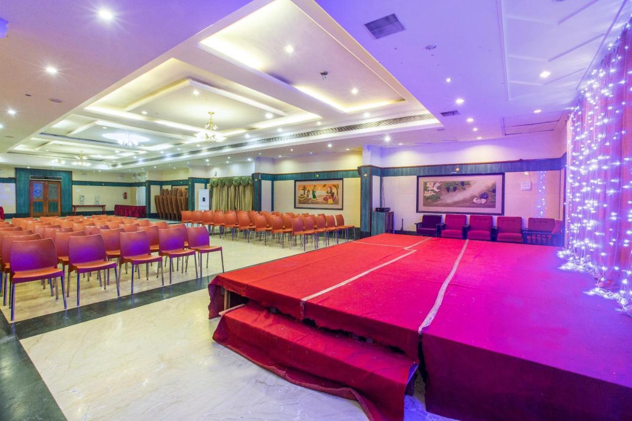 Capital O 69831 Hotel Mount Heera Ченнаи Экстерьер фото